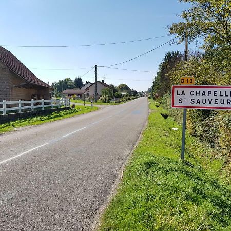 Gite Le Petit Pied-A-Terre La Chapelle-Saint-Sauveur  Kültér fotó
