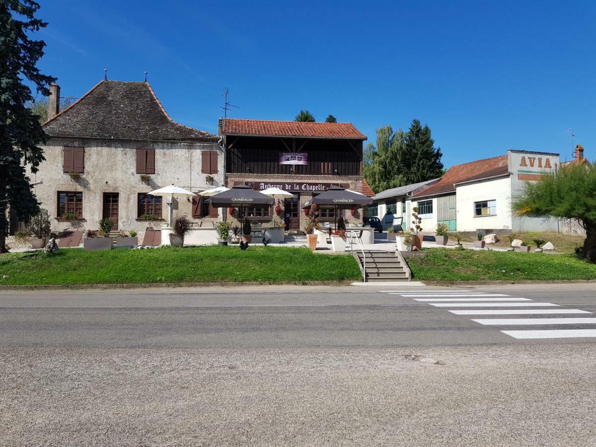 Gite Le Petit Pied-A-Terre La Chapelle-Saint-Sauveur  Kültér fotó