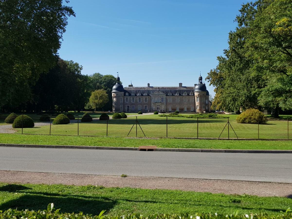 Gite Le Petit Pied-A-Terre La Chapelle-Saint-Sauveur  Kültér fotó